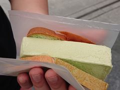 面包加绿茶味雪糕-詹爷爷乌节路街头冰淇淋