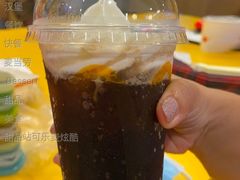 甜品站可乐麦炫酷-麦当劳(徐汇漕溪北路百脑汇店)
