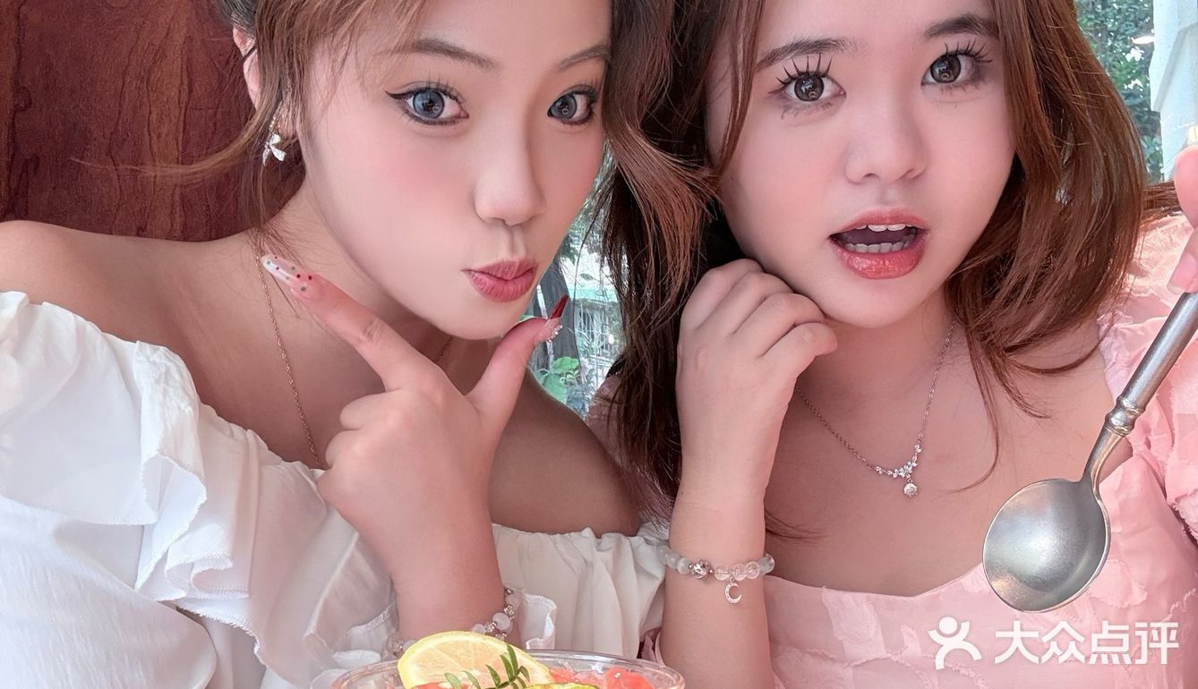 🔥女大学生周末和小姐妹恰咖喱饭🍛啦
