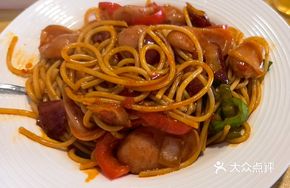 Spicy Pork Sausage Stir-Fried Noodles