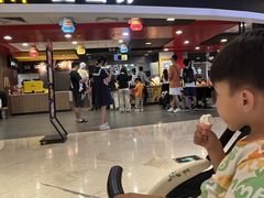 -麦当劳甜品站(高德置地广场春广场店)