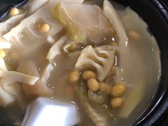 -鲤鱼塘农家山庄