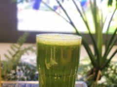 羽衣甘蓝菠萝蔬果汁-THE WOODS 简餐 (国贸商城店)