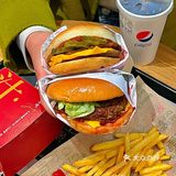 探店｜好吃欸！肯德基这个赔钱汉堡太好吃惹！