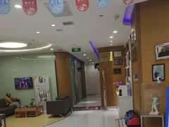 -雅悦齿科(顾村公园店)
