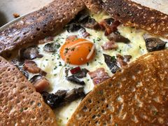 鸡蛋蘑菇熏肉荞麦可丽饼-RAC BAR(安福路店)