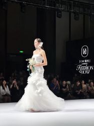 -Renee芮亦婚纱(原丽莎)