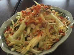 -大头虾越式风味餐厅(光明广场店)