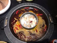 菌汤鸳鸯锅-晓宇重庆火锅(龙首店)