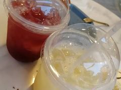 -有猫主题·治愈系猫咖(曾厝垵店)