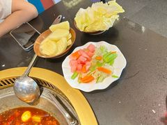 -景明轩•养生酸汤鱼火锅 云贵鲜菌 现舂野果酸汤(王寨小区店)