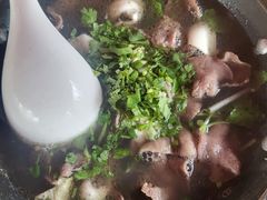 -大众跷脚牛肉馆·非遗传承单位(峨眉山店)