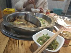 -袁记串串香(川师店)