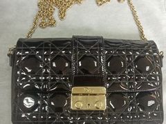 -爱革·洗衣改衣·洗鞋修鞋·洗包修包·奢侈品护理(宝地广场店)