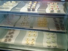 甜品-云顶旋转自助景观餐厅
