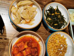 -明洞阿姨·韩式酱蟹烤肉·创意料理(三元桥店)