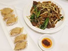 干炒牛河-广州酒家(昌岗地铁站店)