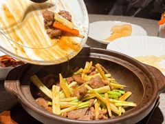 嫩姜熘吊龙牛肉-虹潮荟·餐桌上的美食地理(太阳宫店)