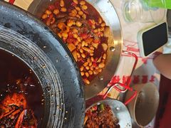 -肥肥虾庄·金牌油焖大虾(汉街SKP店)