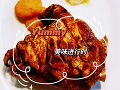 脆烤猪膝配德式酸菜、面包丸-巴伐利亚啤酒坊(意式风情街店)