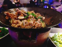 泥炉碳锅牛蛙-西街夜油条·麻团包乌饭