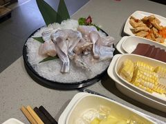 -海底捞火锅(曹安公路店)