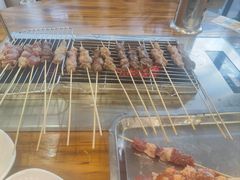 -哈尔滨小酒馆·鲜肉现穿自助烧烤(康新花园店)
