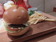 -Lia Cafe Bar Restaurant松山咖啡屋
