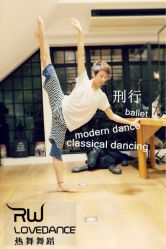 周三形体芭蕾、古典舞〜刑行老师-STUDIO E POLE DANCE