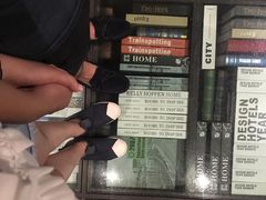 -钟书阁(松江泰晤士小镇店)