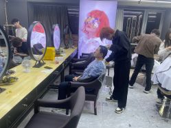 点击看大图 -藤野造型烫发染发