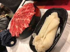 -鲜入围煮花胶鸡海鲜火锅