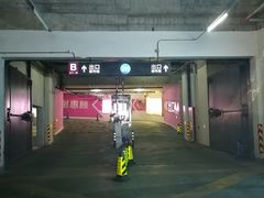 -万达广场（上海颛桥店）-立体停车场