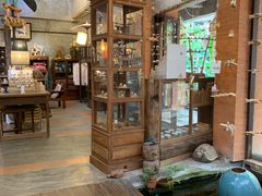 -莓园冰淇淋店