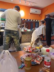 -鸿運 BARBER SHOP男士理发馆