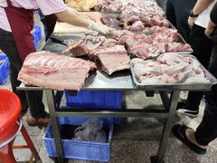 -标记美食新鲜猪杂(兴南大道店)