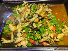 炭烧牛蛙平锅紫苏味-蘭奢雅集·江浙菜(青山江滩店)