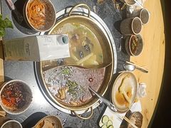 -顶顶汤火牛排火锅·经典铜锅涮肉