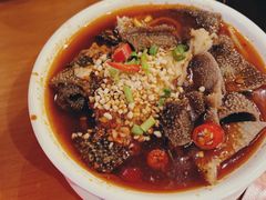 -炉小二铜锅牛蛙•川湘菜(三里屯店)