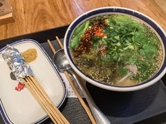 -云阿蛮云南生烫牛肉米线(奉贤路店)