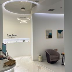 -微笑雨嘉造型护肤