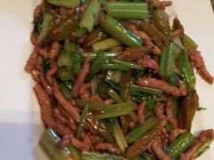 香菜牛肉丝-鄱阳湖·江西小炒·瓦罐煨汤(五道口店)