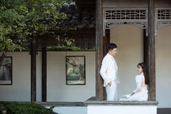 -雪中彩影婚纱摄影·微光艺术中心