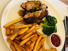 -WOLFGANG PUCK KITCHEN & BAR(迪士尼小镇店)