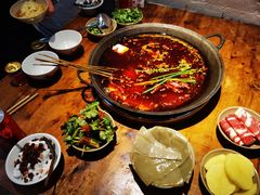 -四小区火锅·巷子里的重庆火锅(花照壁店)