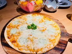 欧式混合pizza-Lia Cafe Bar Restaurant松山咖啡屋