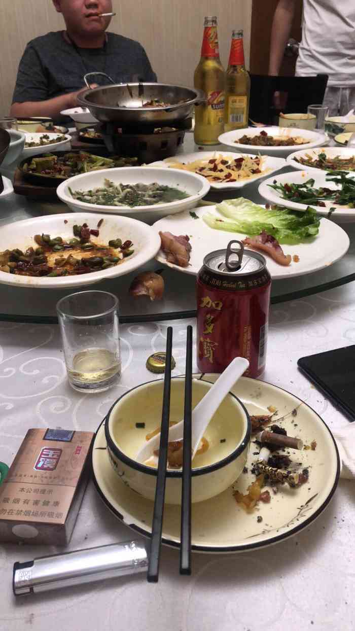 阳阳私房菜(广元西路店)-"很小的路边店,楼上楼下2层加起来不到10.