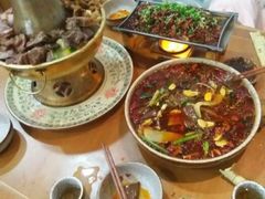 -石磨豆花家常菜·牦牛排土火锅