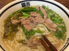 -霸舌生滚牛肉米粉(天生街道店)