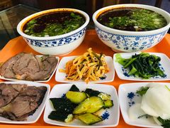 -吾穆勒蓬灰牛肉面·清真(北滨河中路店)